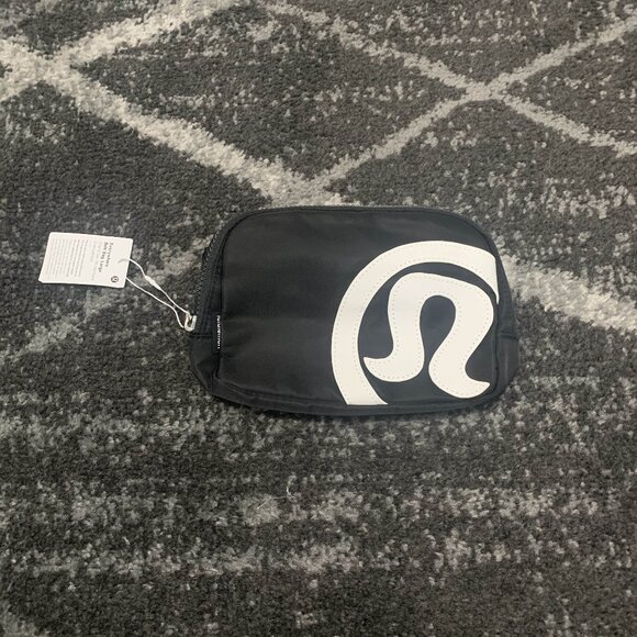Lululemon Everywhere Bag 1L - Picture 1 of 3